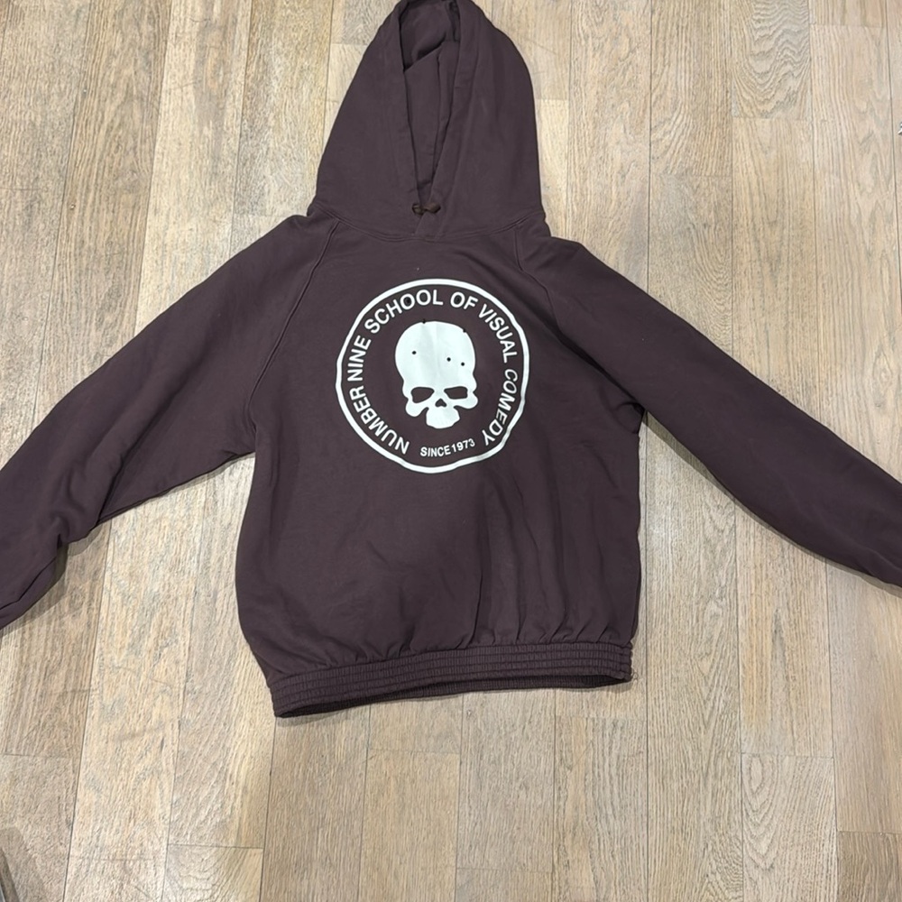 Number Nine Hoodie Brown
Size small